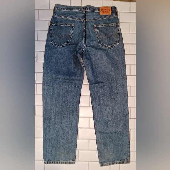 Levi’s 550 Men's Relaxed Fit Jeans Medium Wash Size 34X32 - Picture 3 of 6